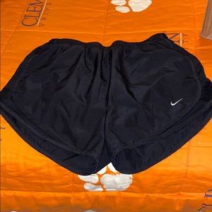 Nike shorts | M
